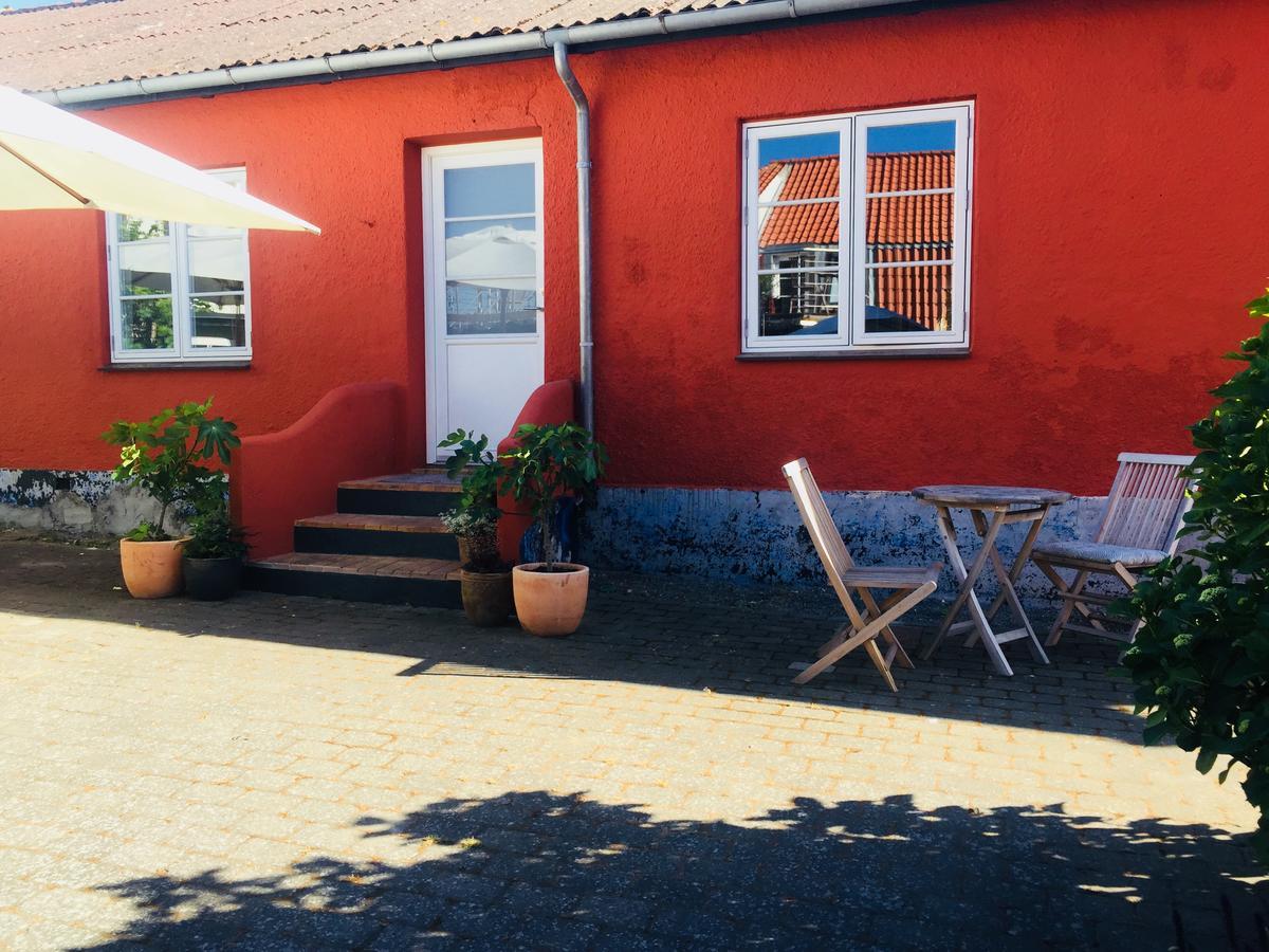 Badepensionat Sandloppen - Ferielejligheder Allinge-Sandvig Exteriör bild